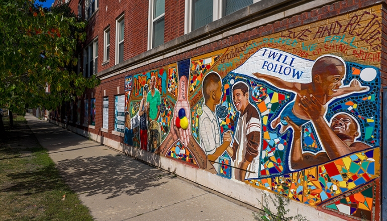 Mural on 852-4 Sunnyside