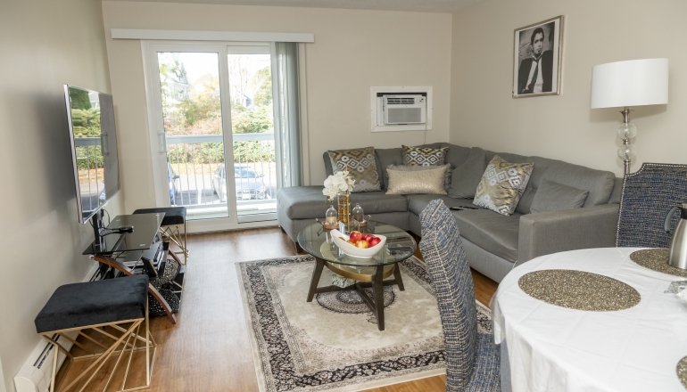 Beachwinds Apartments livingroom