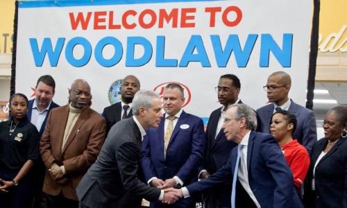 New Jewel ends 50-year food desert for Chicago's Woodlawn neighborhood