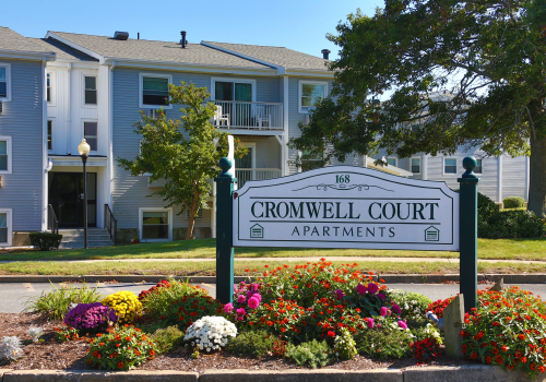 Cromwell Court sign